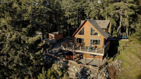 The Cabin+The Tiny Cabin: A Sooke Ocean View Oasis